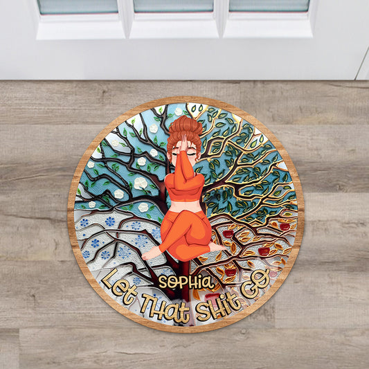 Lass den Scheiß los – personalisierte Fußmatte in Yogaform