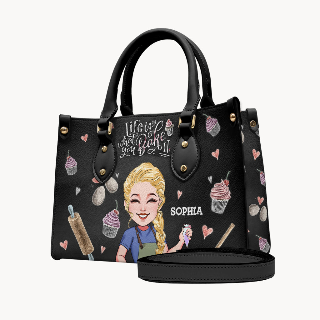 Das Leben ist, was du daraus backst – personalisierte Backhandtasche aus Leder