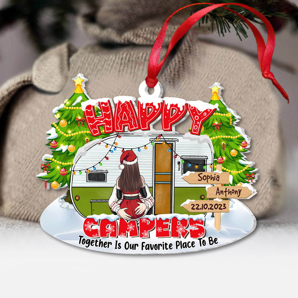 Glückliche Camper – Campinggeschenk für Ehemann, Freund, Freundin, Ehefrau – Personalisierter Weihnachtsschmuck