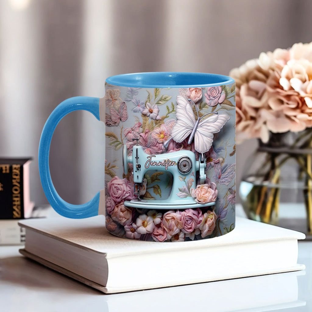 Nähmaschine mit Blumenmuster – personalisierte Tasse mit Nähdekor