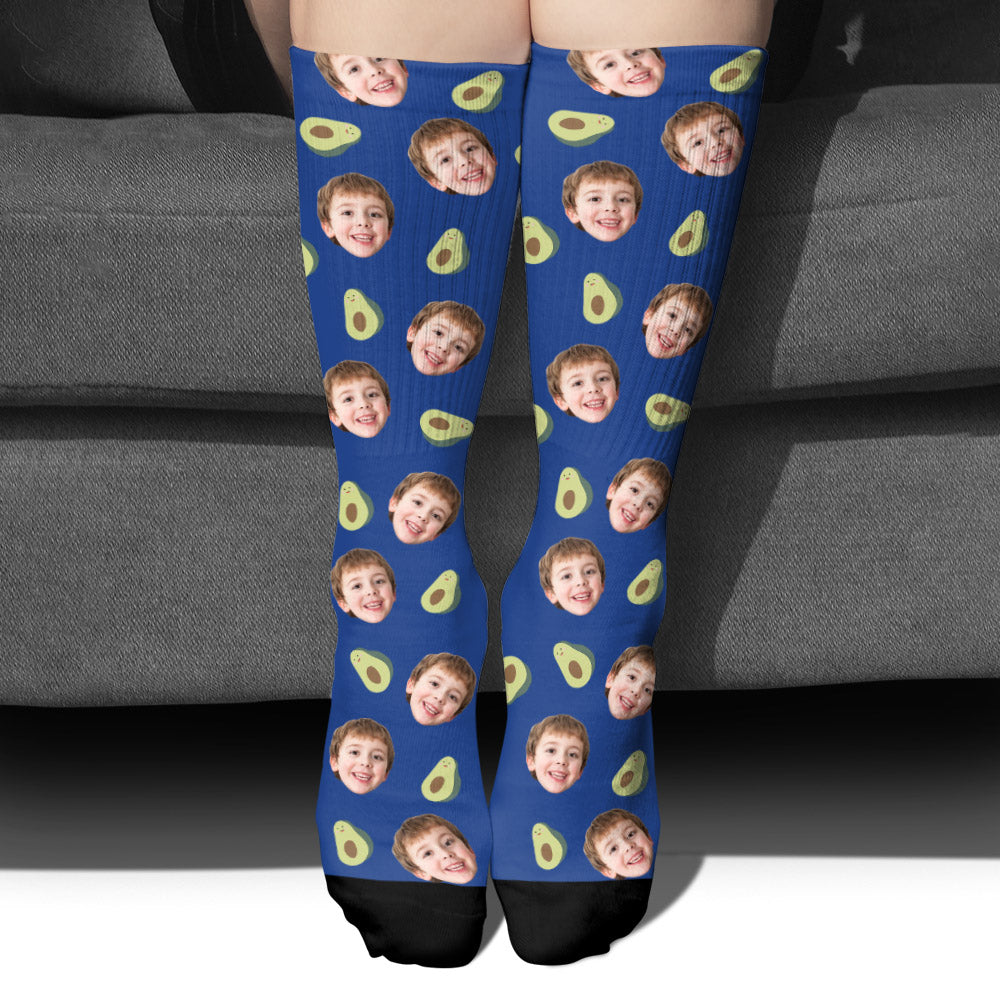 Lustiges Symbolmuster – personalisierte Socken für den Enkel