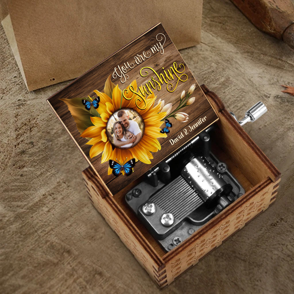 You Are My Sunshine - Gift for mom, grandma, dad, grandpa, daughter, son, granddaughter, grandson, sister, brother, friend, wife, husband - Personalized Hand Crank Music Box