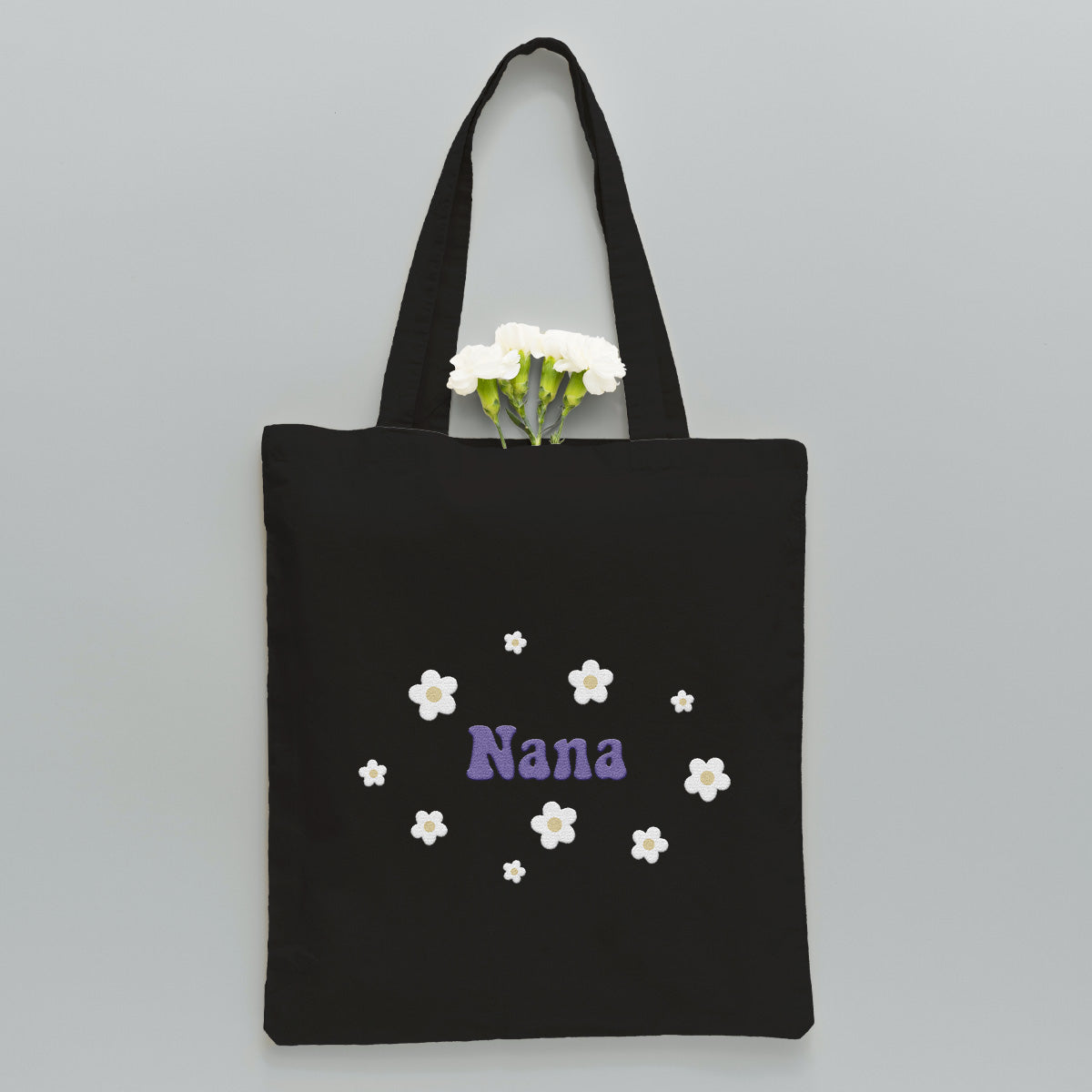 Personalisierte Tragetasche mit Namensaufdruck und Blume – bestickt für Oma