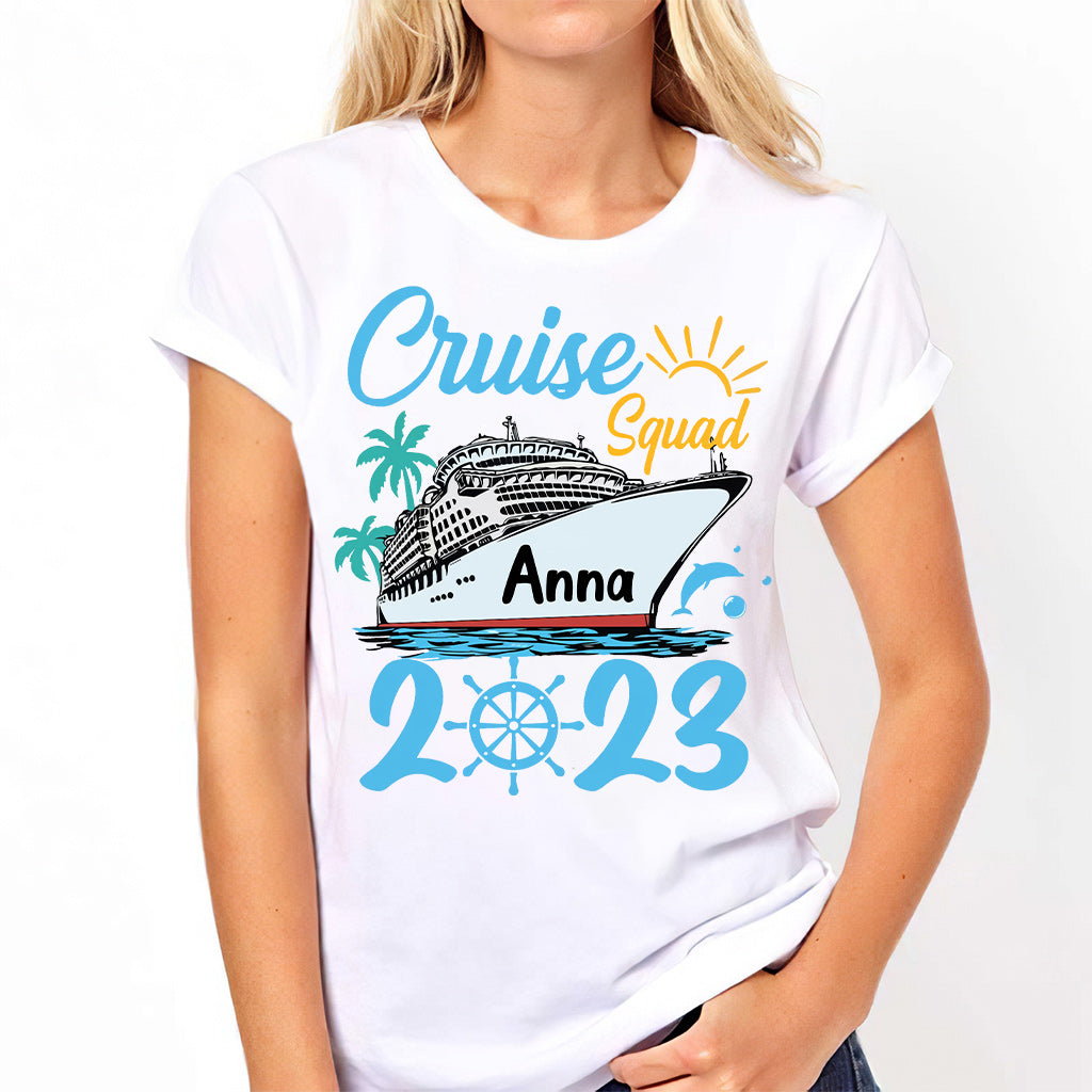Cruising Squad – Personalisiertes T-Shirt und Hoodie für Kreuzfahrtbegeisterte