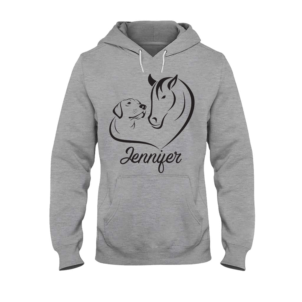 Pferd und Hund – Personalisiertes Pferde-T-Shirt und Hoodie