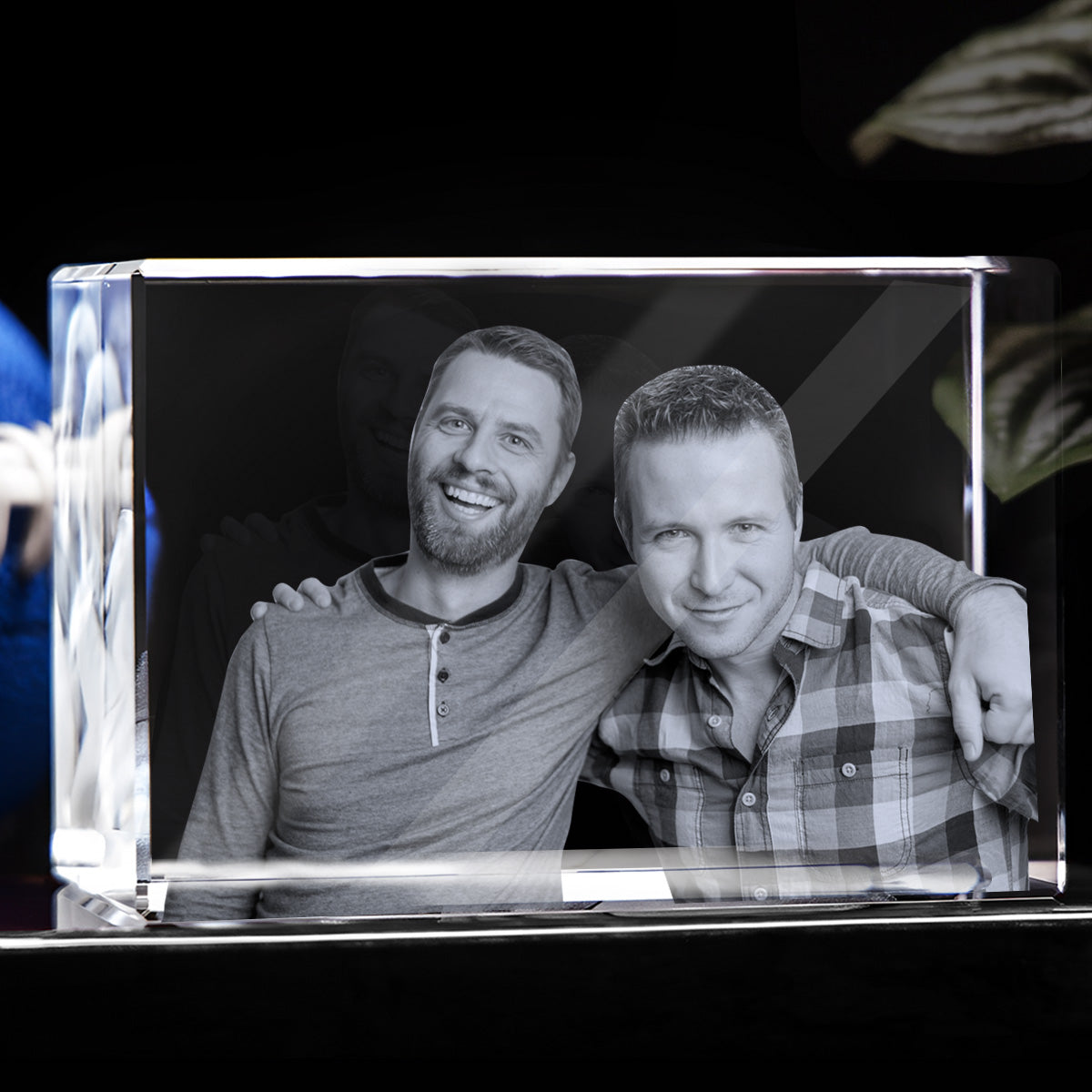 Foto nach Wunsch – Personalisierte Lasergravur auf 3D-Kristalllampe in Quaderform