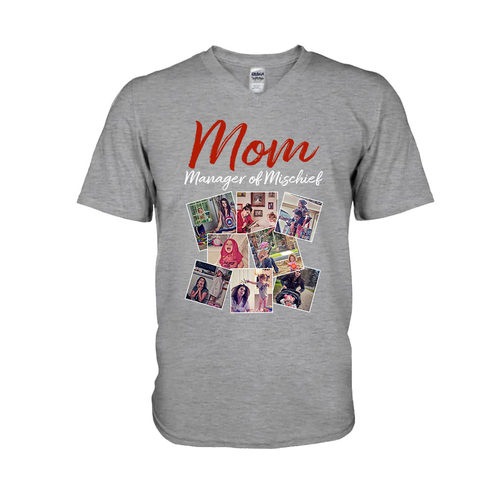 Mama, die für Chaos sorgt – Personalisiertes Mutter-T-Shirt und Hoodie