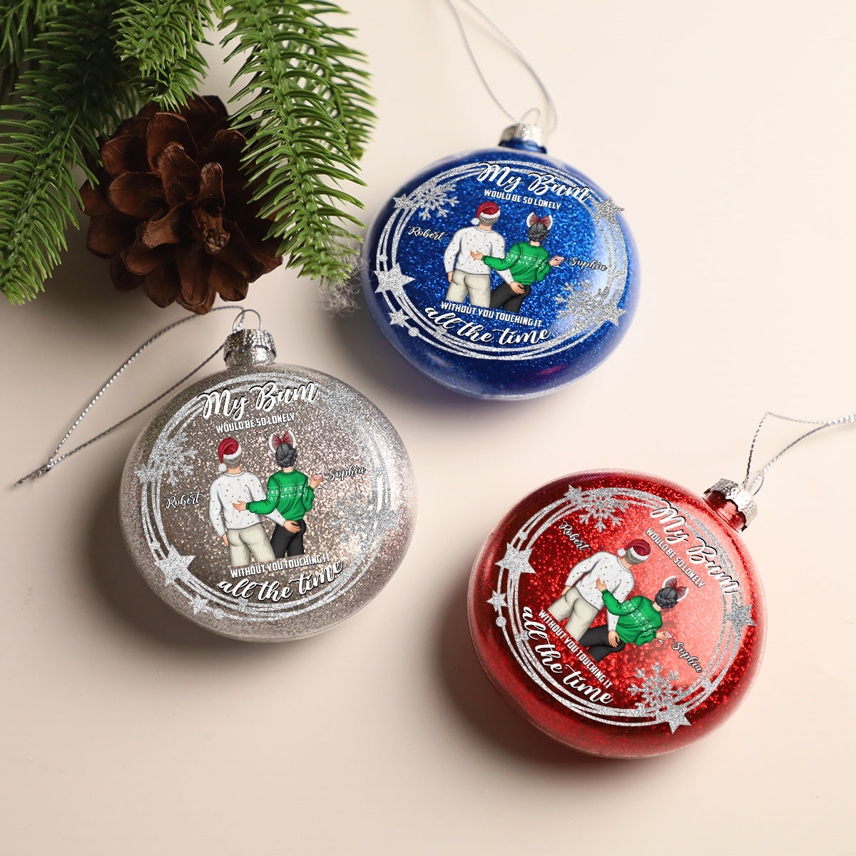 Berühr meinen Po – Personalisierte Glitzerkugel für Paare