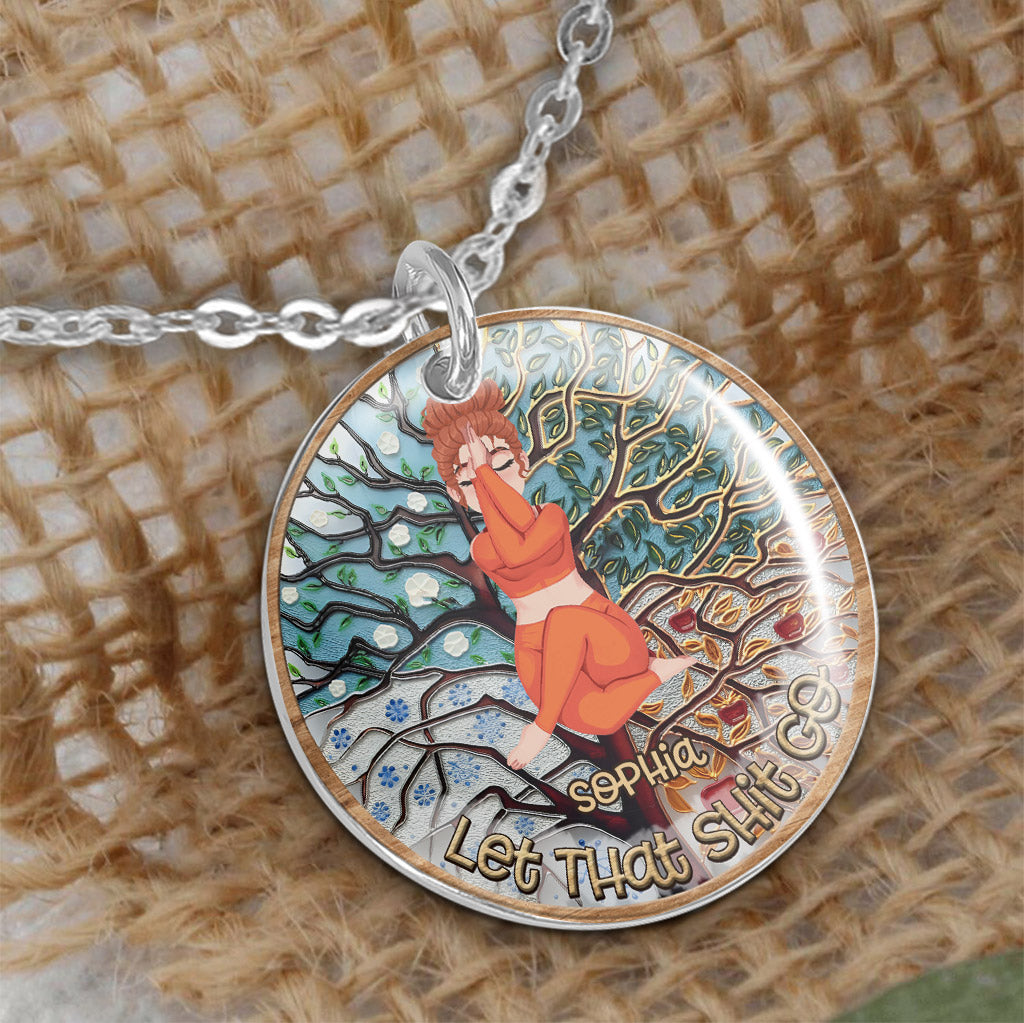 Lass den Scheiß los – Personalisierte Yoga-Rundanhänger-Halskette