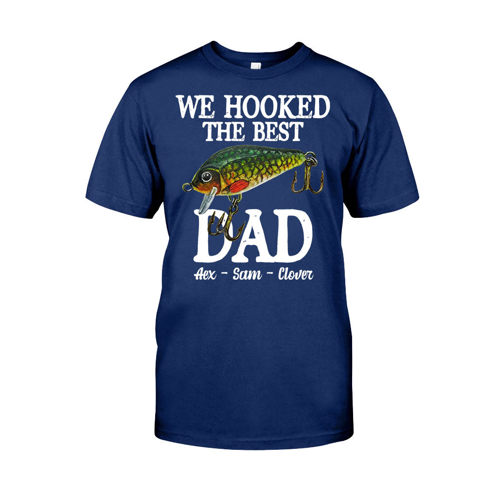 Wir haben den besten Papa an Land gezogen – personalisiertes Angel-T-Shirt & Hoodie