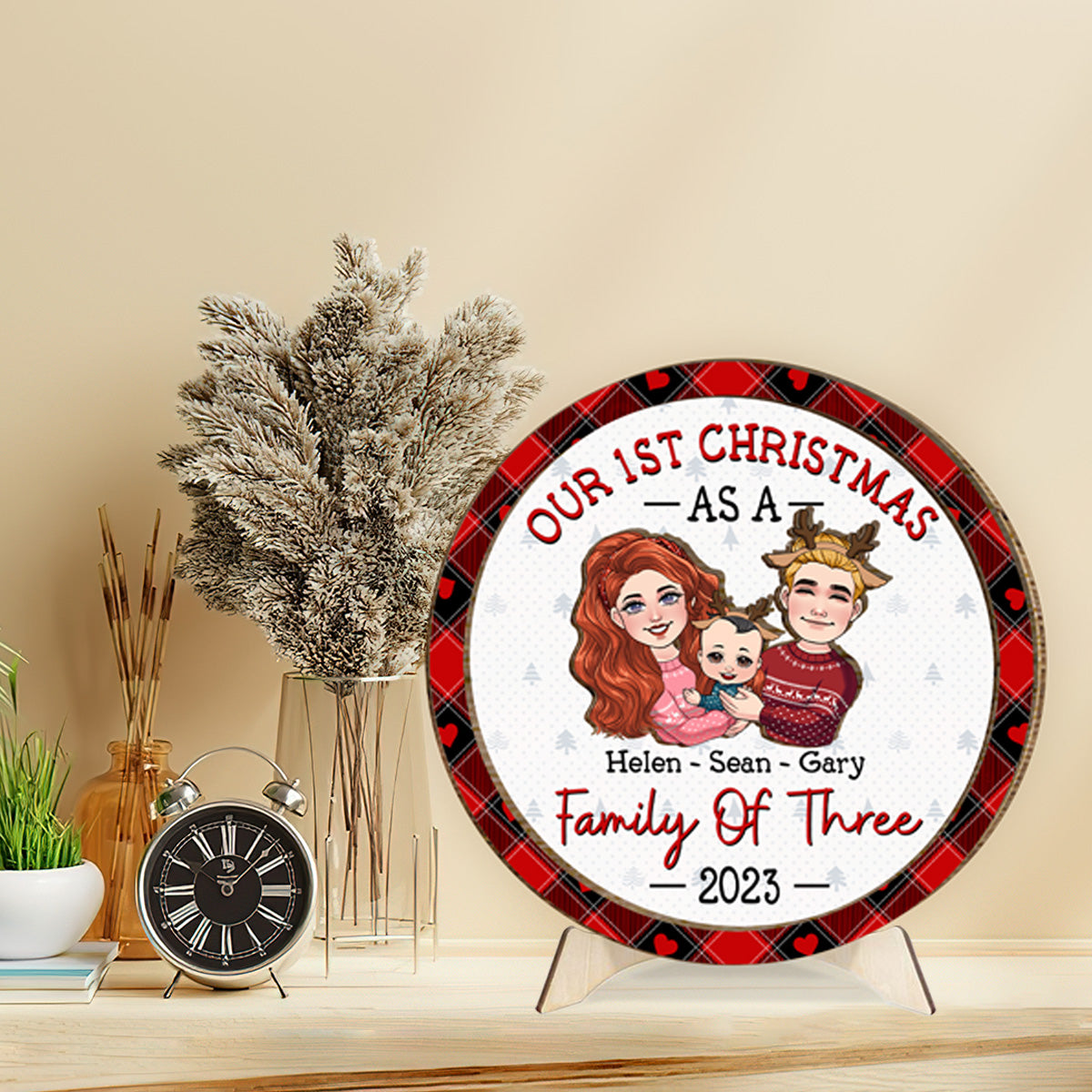 Erstes Weihnachtsfest zu dritt – Geschenk für Neugeborene – Personalisiertes zweilagiges Holzschild / Holzplakette