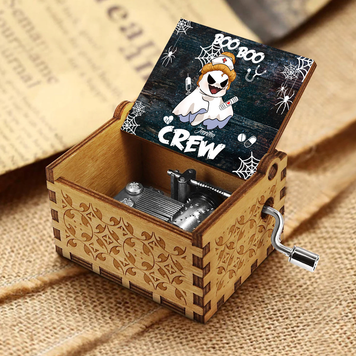 Boo Boo Crew – Personalisierte Spieluhr mit Handkurbel für Krankenschwestern