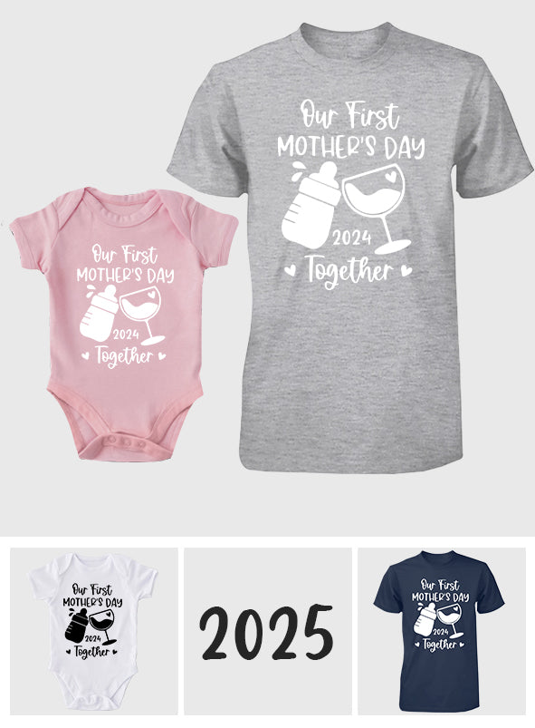 Unser erster gemeinsamer Muttertag – Milch und Wein – personalisiertes Mutter-T-Shirt und Baby-Body