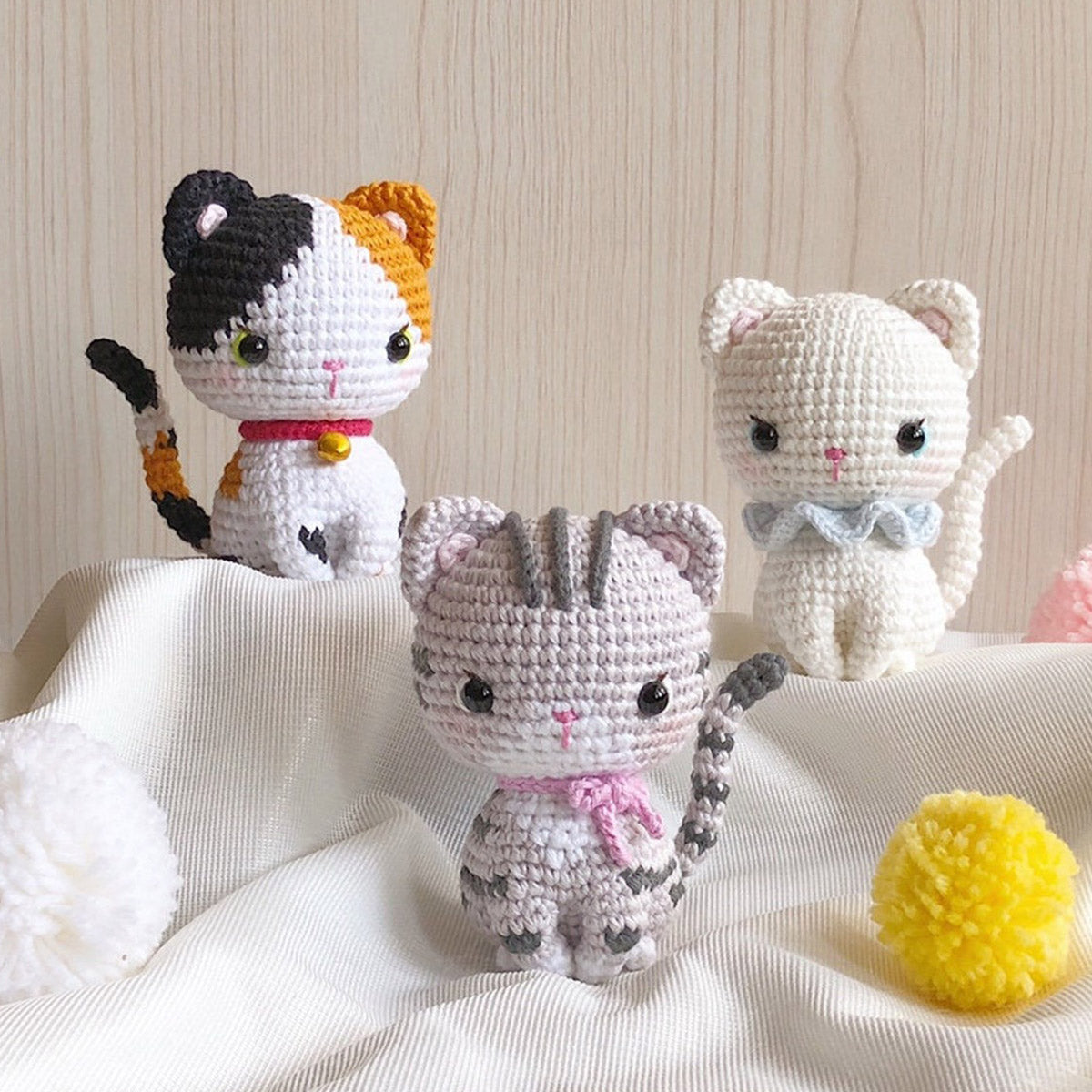 Gehäkelte Amigurumi-Katze – Geschenk für Katzenliebhaber – Personalisierte handgestrickte Puppe