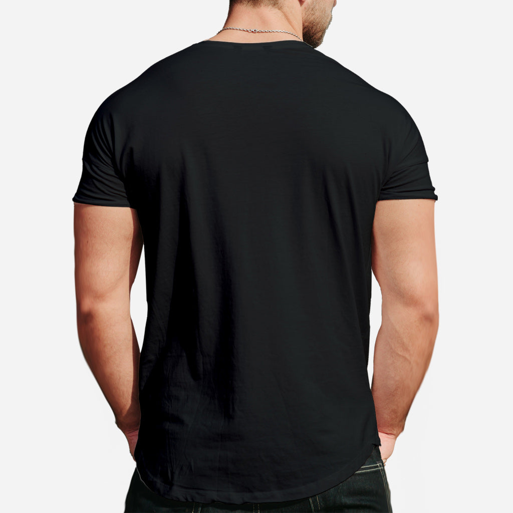 Welcher Tag ist heute? Wen interessiert's? - Personalisiertes T-Shirt und Hoodie für Rentner