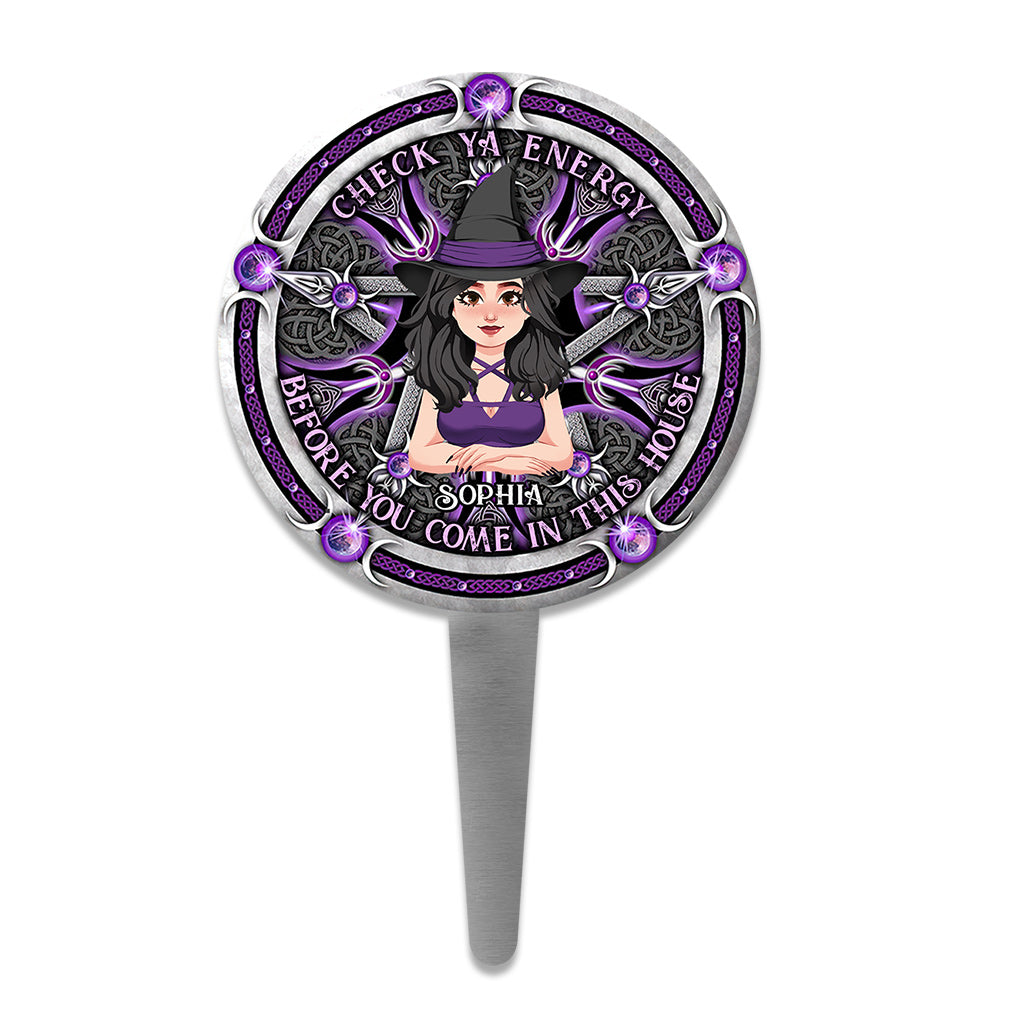 Check Ya Energy – Personalisiertes Hexen-Gartenschild aus Acryl