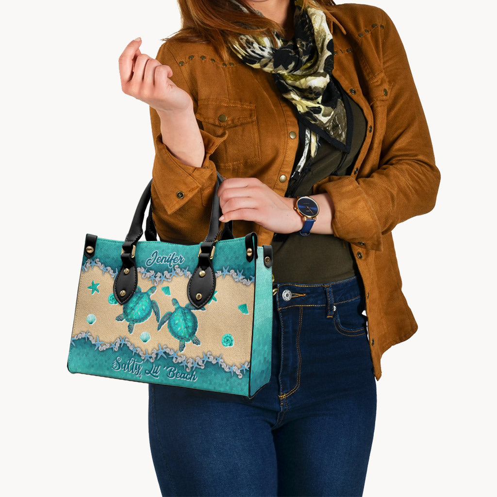 Salty Lil' Beach – Personalisierte Handtasche aus Schildkrötenleder