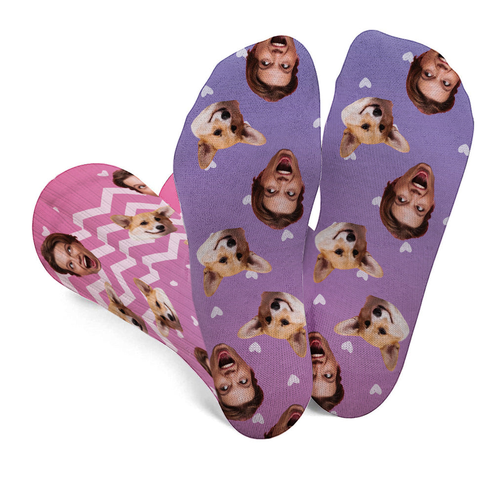 Individuelles lila Gesichtsmuster – personalisierte Hundesocken