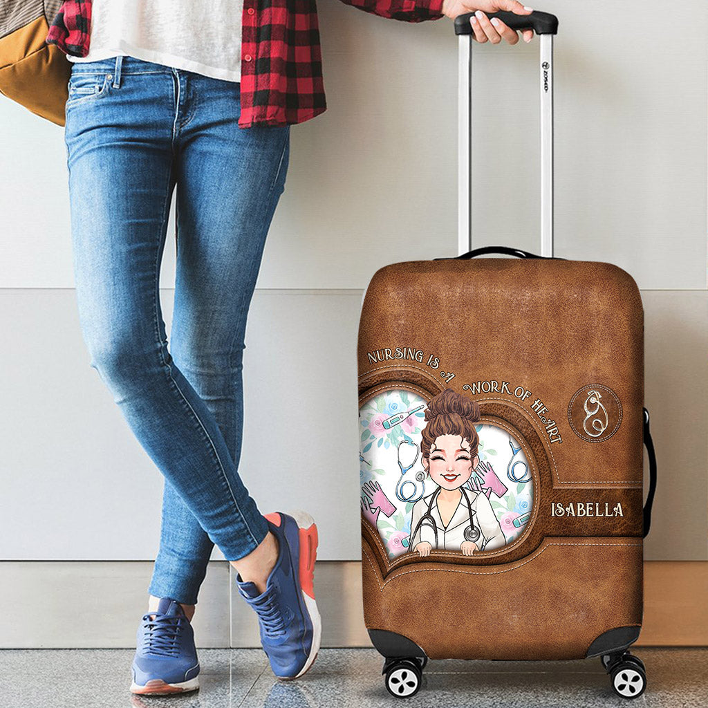 Krankenpflege ist eine Herzensangelegenheit – Personalisierter Kofferbezug für Pflegekräfte