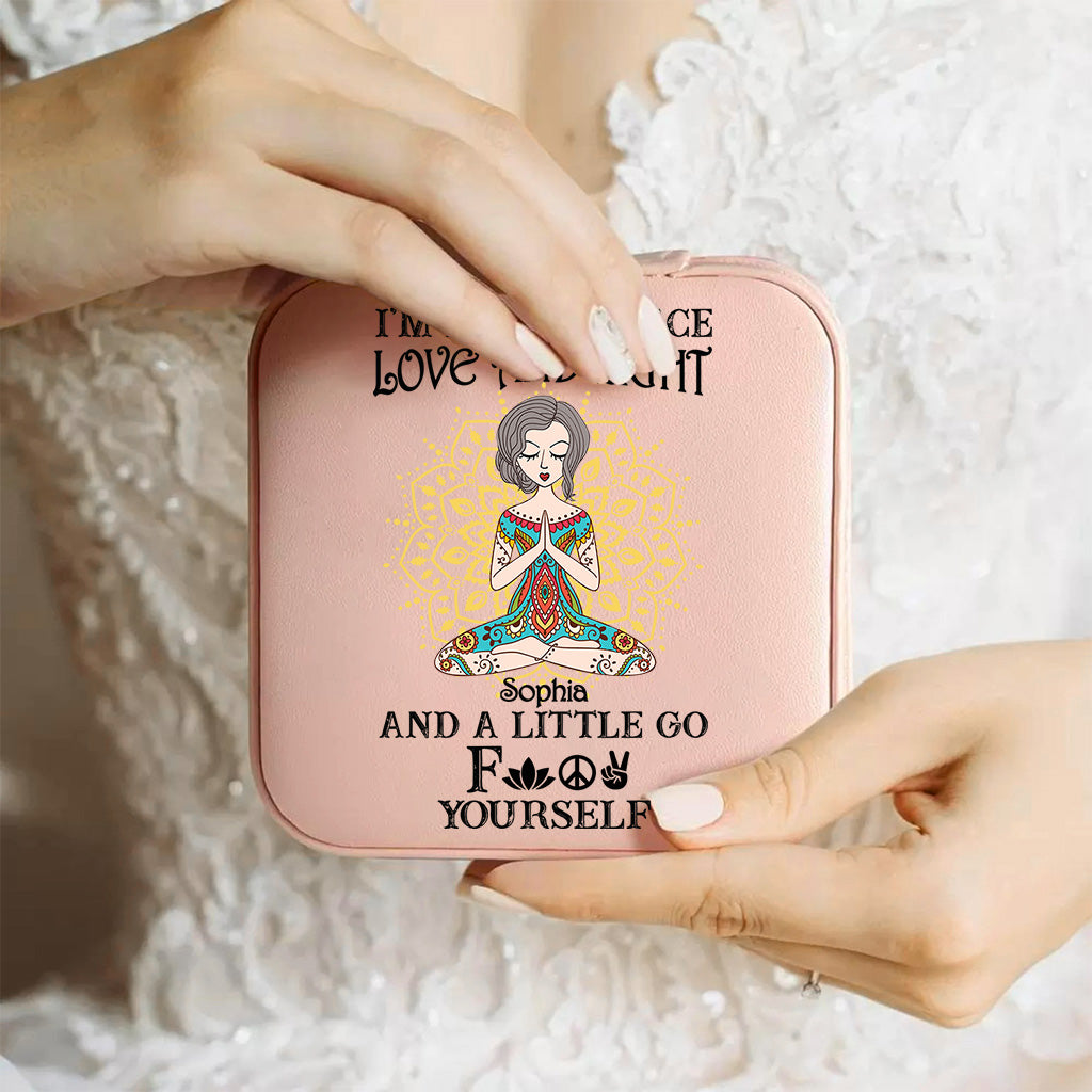 Ich bin vor allem Frieden, Liebe und Licht – personalisierte Yoga-Schmuckschatulle