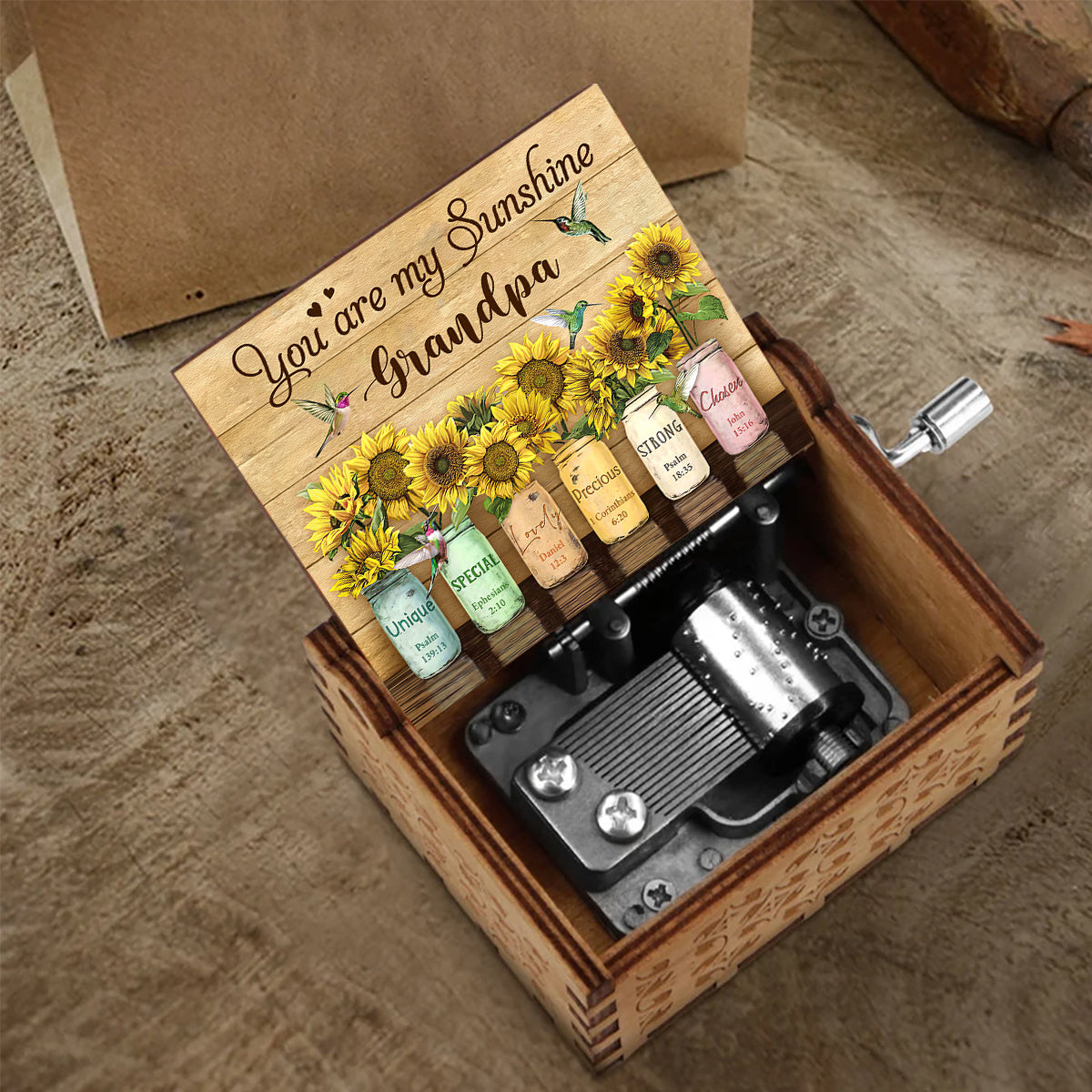 Du bist mein Sonnenschein – Geschenk für Mama, Oma, Enkelin, Freundin, Schwester – Personalisierte Spieluhr mit Handkurbel