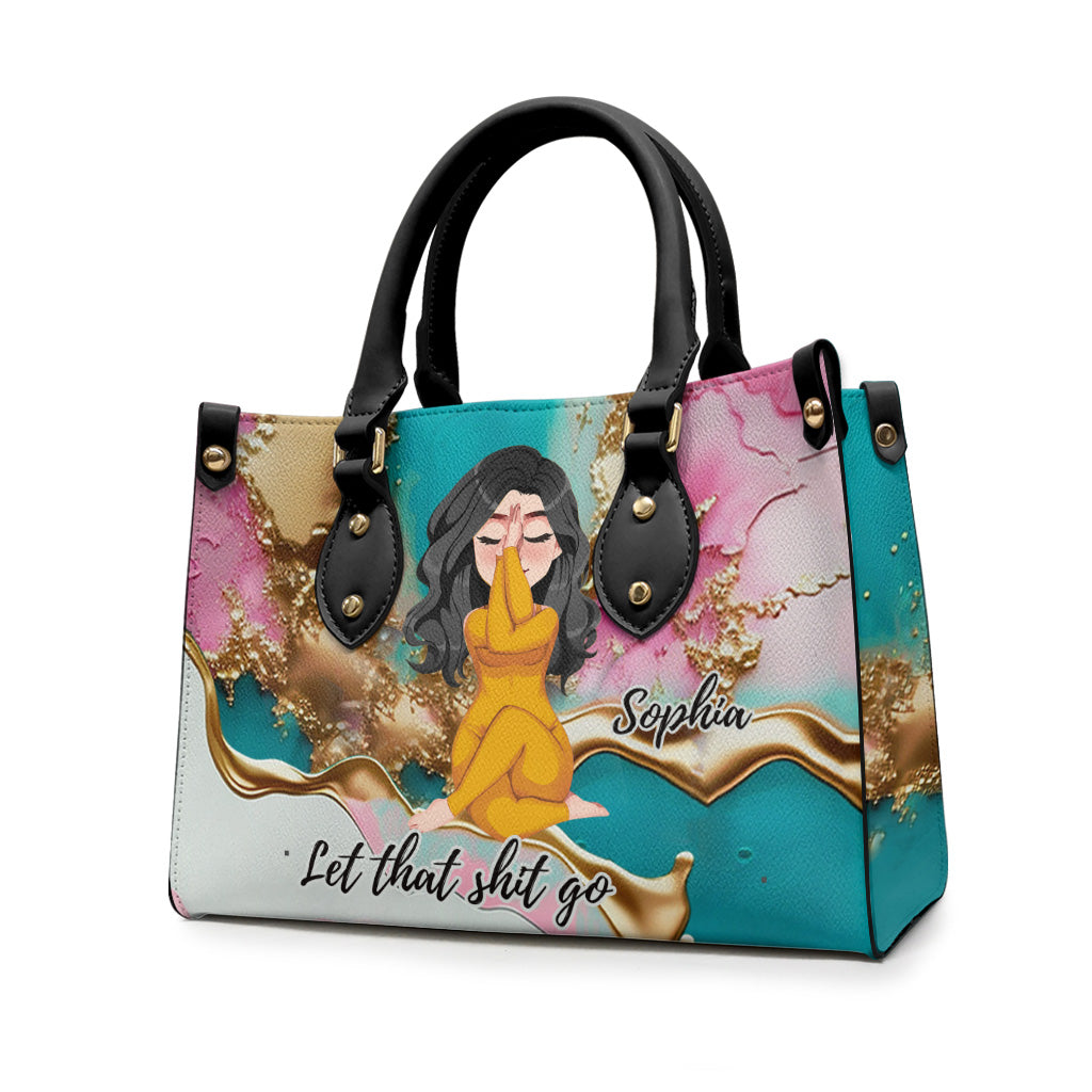 Lass den Scheiß los – personalisierte Yoga-Lederhandtasche