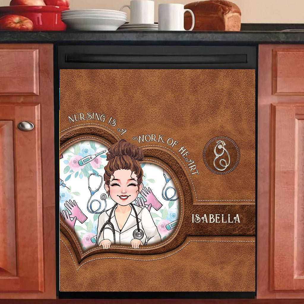 Pflege ist eine Herzensangelegenheit – Personalisierter Geschirrspülerdeckel für Pflegekräfte