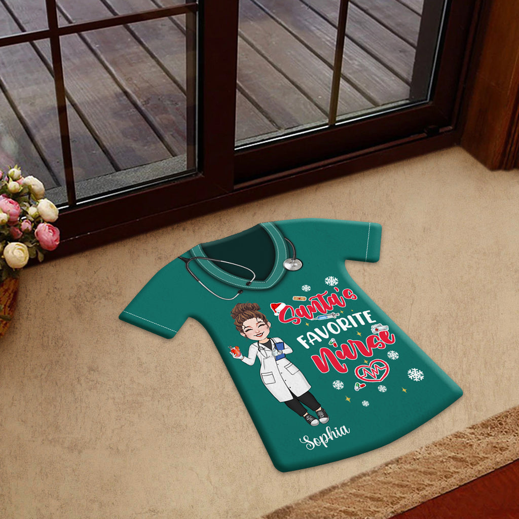 Santas Lieblingskrankenschwester – Personalisierte Fußmatte in Form einer Krankenschwester