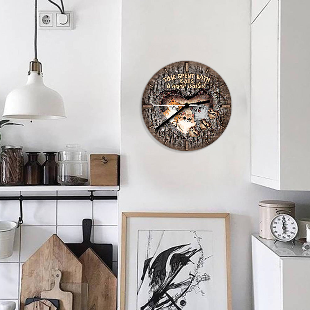 Zeit mit Katzen und Hunden ist nie verschwendet – personalisierte Katzen-Wanduhr