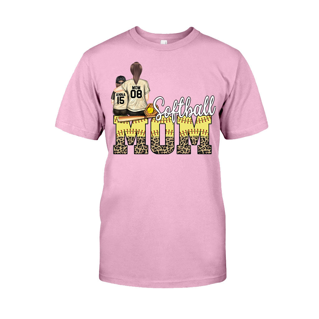 Softball-Mama – Softball-Geschenk für Mama – Personalisiertes T-Shirt und Hoodie