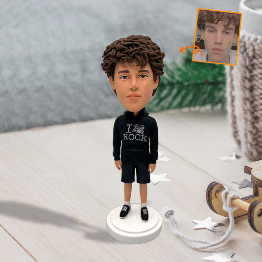 Individuelle Figur – Personalisierte Wackelkopffigur für Sohn