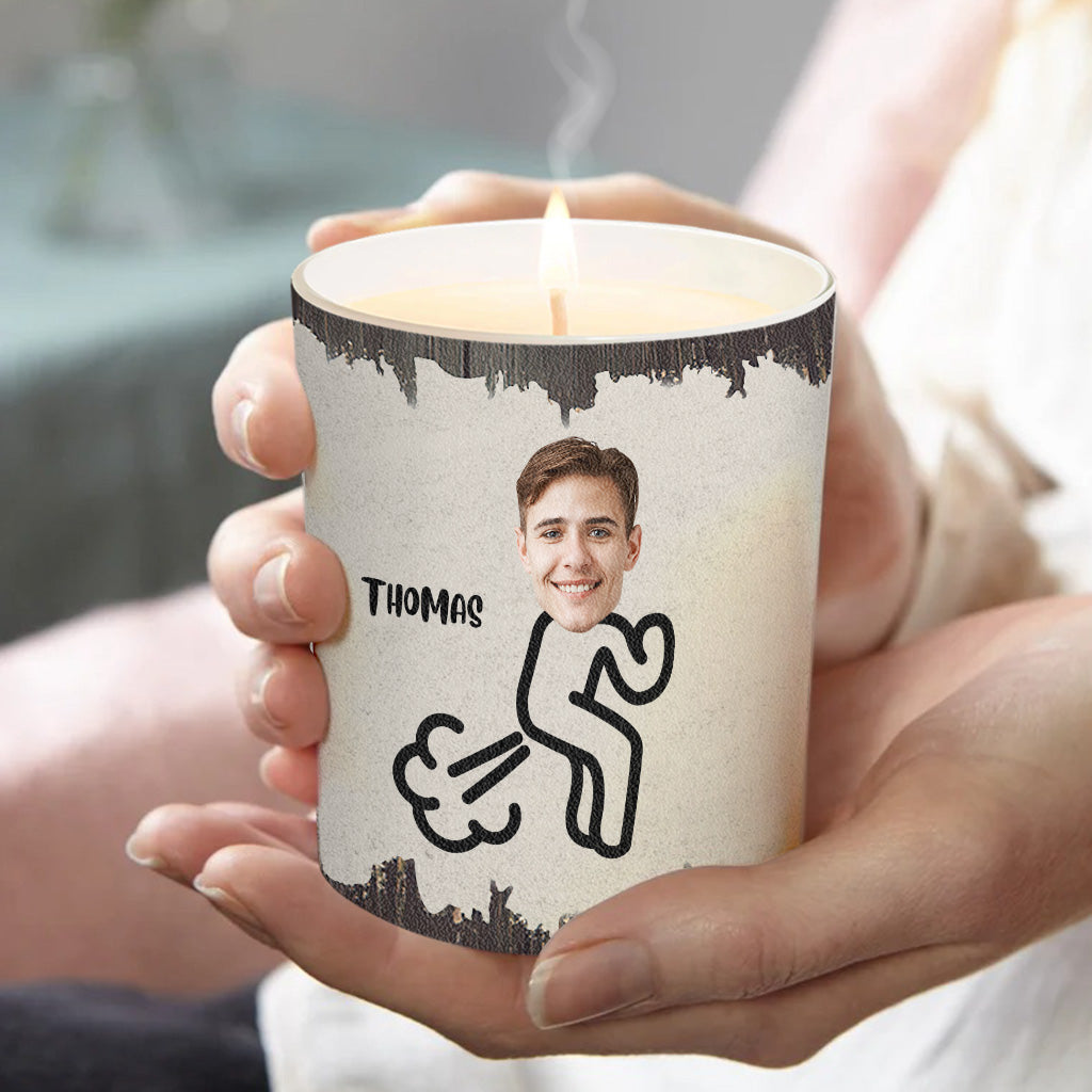 Furzlöscher – Geschenk für Papa, Oma, Opa, Mama, Onkel, Tante, Sohn, Tochter, Bruder, Schwester, Enkelin, Enkel, Ehemann, Ehefrau, Freund, Freundin, Freund – Personalisierte Kerze mit Holzdeckel