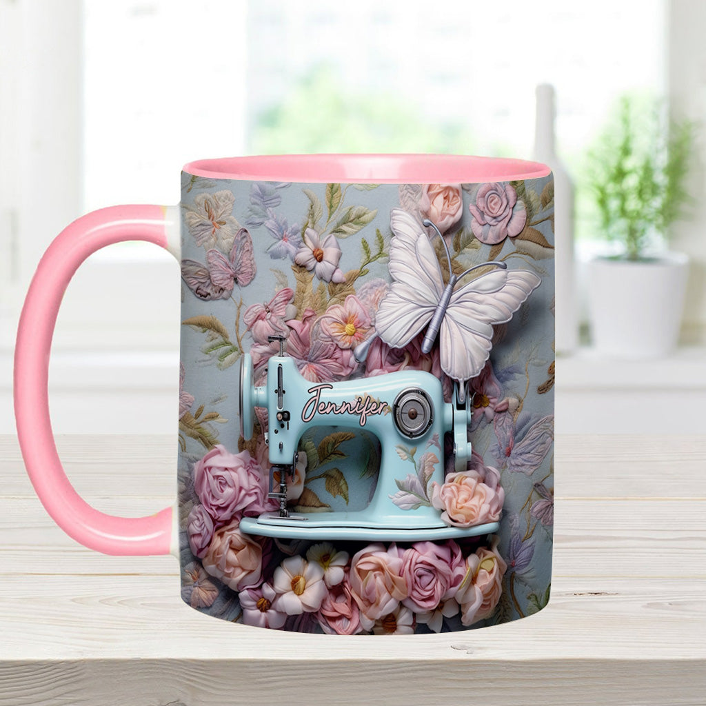 Nähmaschine mit Blumenmuster – personalisierte Tasse mit Nähdekor