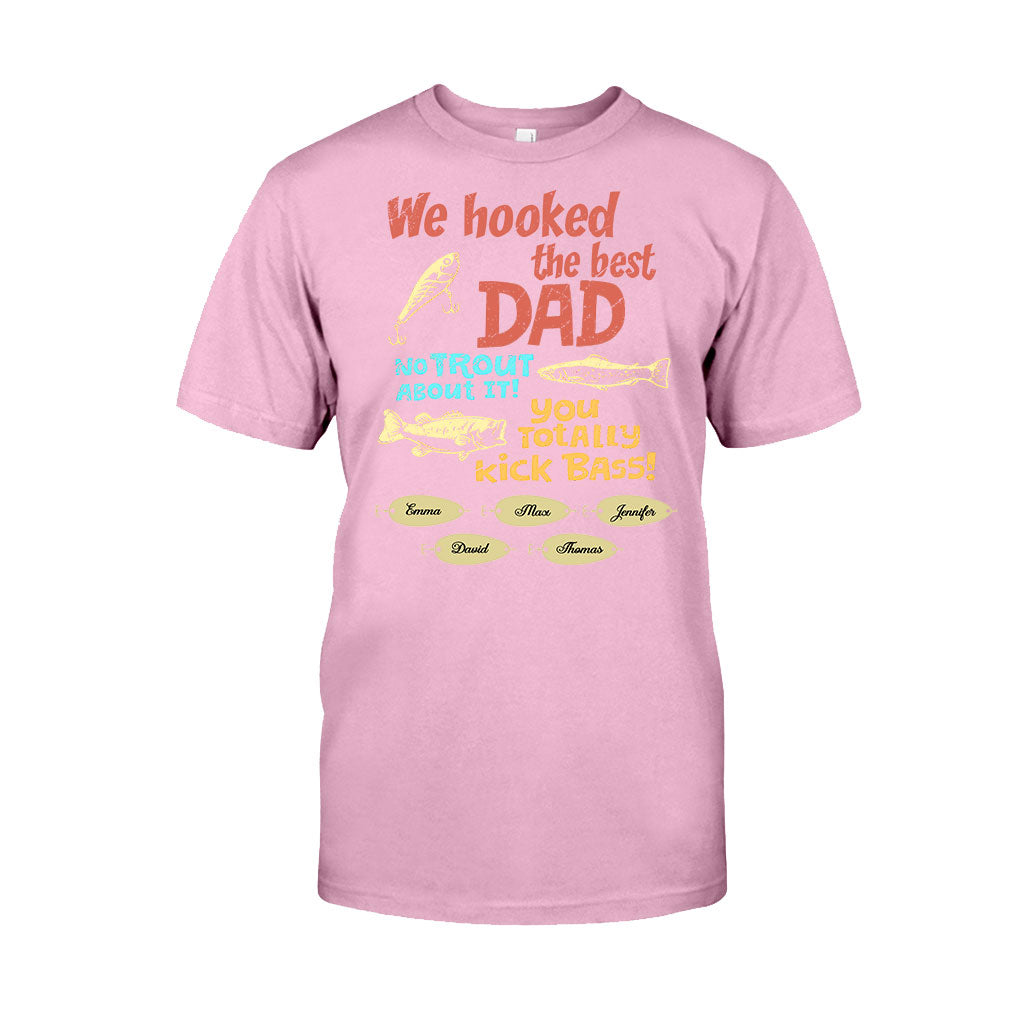 Wir haben den besten Papa an Land gezogen – personalisiertes Angel-T-Shirt & Hoodie