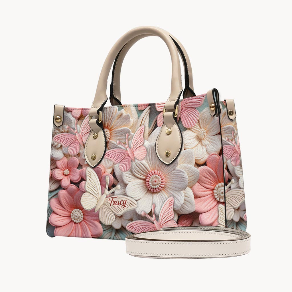 Schmetterlinge und Blumen – Personalisierte Schmetterlings-Lederhandtasche