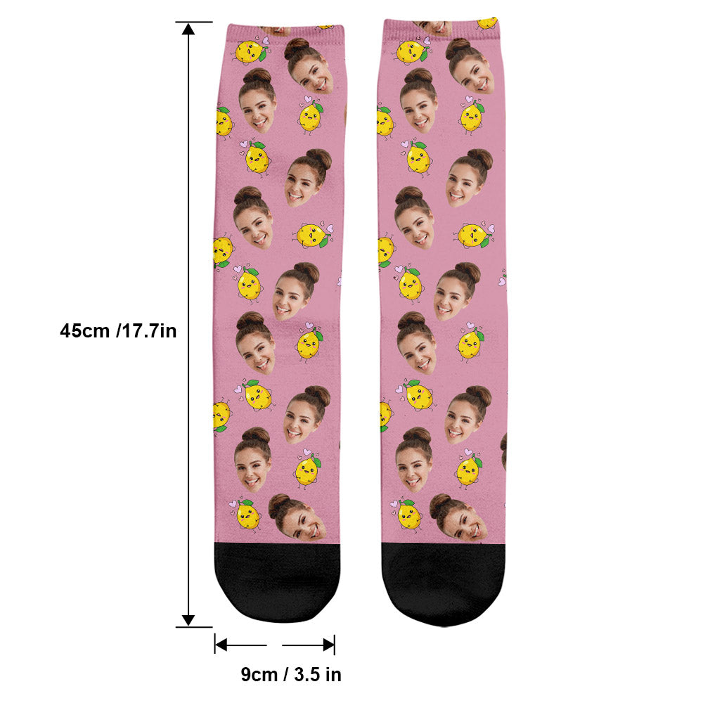 Lustiges Symbolmuster – Personalisierte Socken für die Tante