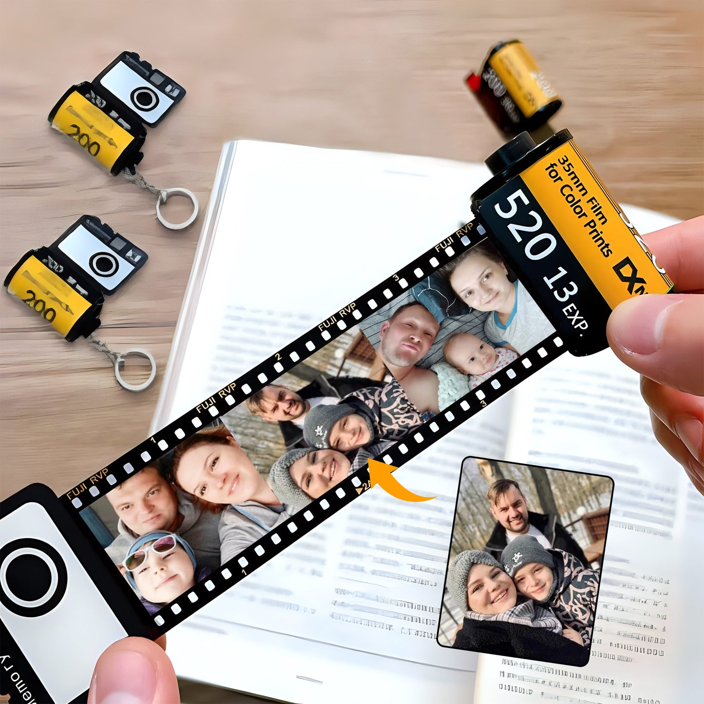 Meine Familie – Personalisierter Schlüsselanhänger mit Familienfilmrolle