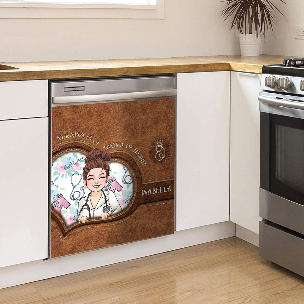 Pflege ist eine Herzensangelegenheit – Personalisierter Geschirrspülerdeckel für Pflegekräfte