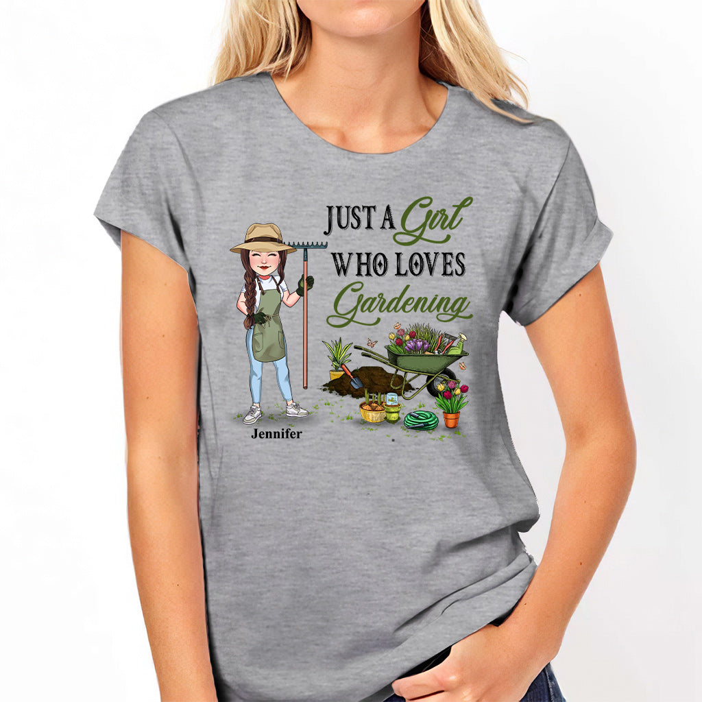 Einfach ein Mädchen, das Gartenarbeit liebt – personalisiertes Garten-T-Shirt & Hoodie