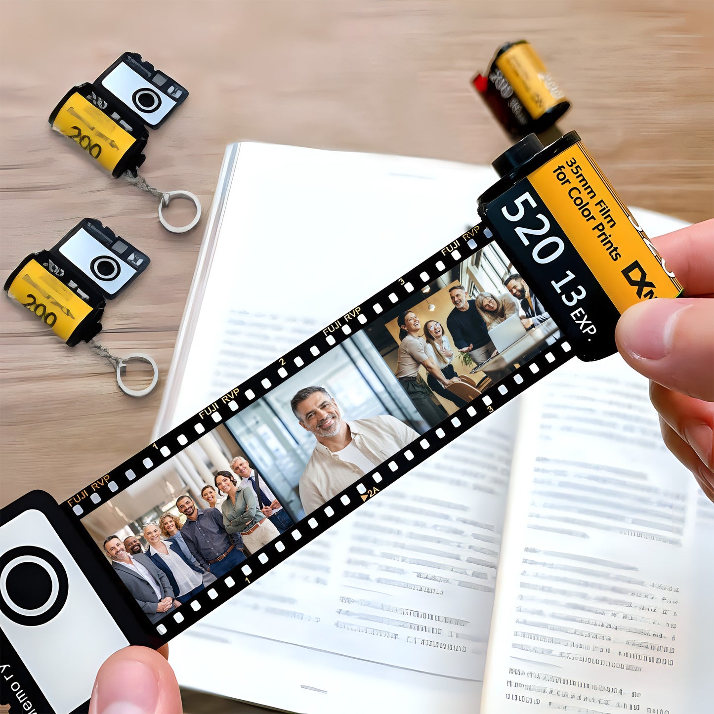 Herzlichen Glückwunsch zum Ruhestand – personalisierter Schlüsselanhänger in Form einer Filmrolle aus dem Ruhestand