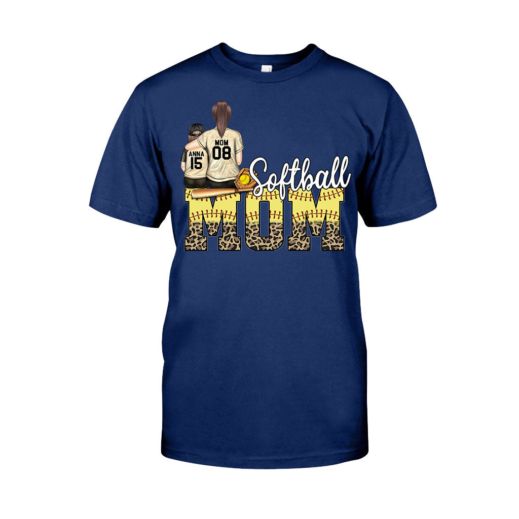 Softball-Mama – Softball-Geschenk für Mama – Personalisiertes T-Shirt und Hoodie