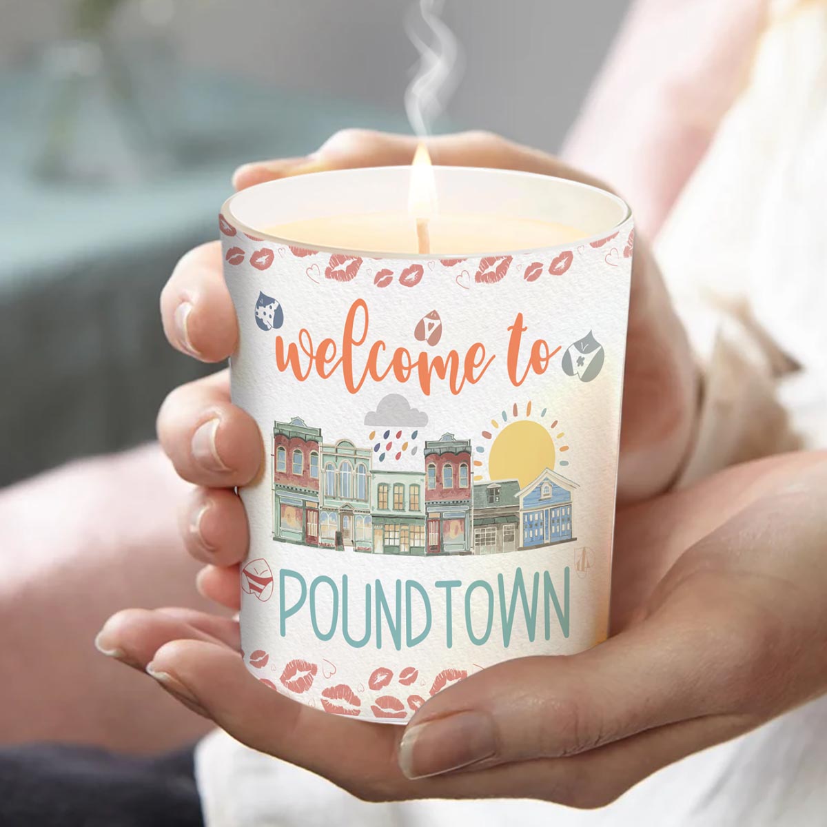 Willkommen bei Poundtown – Unangemessene Erwachsenen-Kerze – Personalisierte Paarkerze mit Holzdeckel