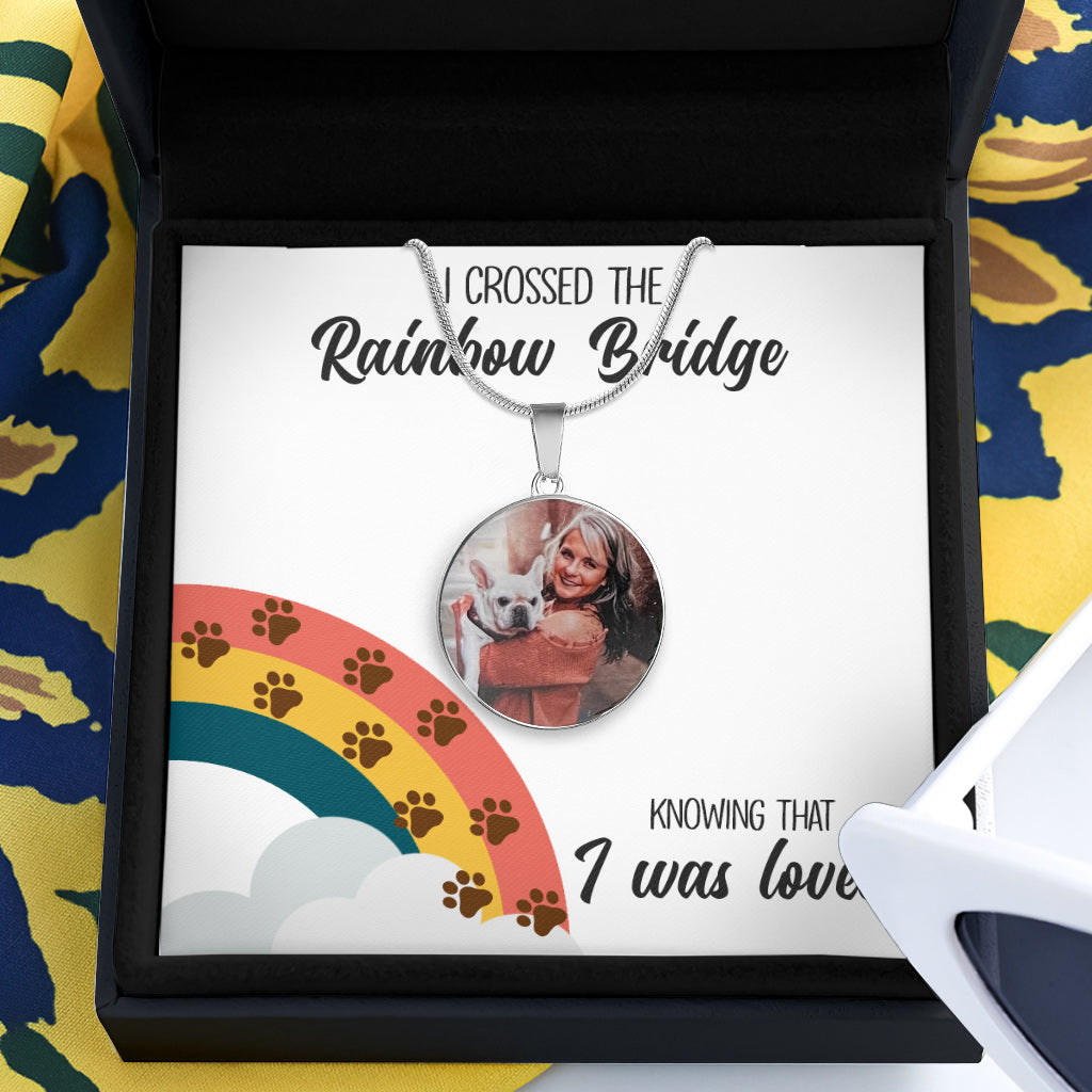 Ich bin über die Regenbogenbrücke gegangen – Geschenk für Hundeliebhaber, Katzen- oder Hundebesitzer – Personalisierte runde Anhängerkette