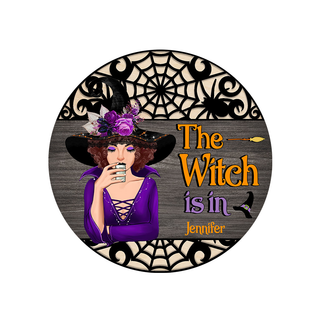 Die Hexe ist da – Personalisierte Fußmatte in Hexenform