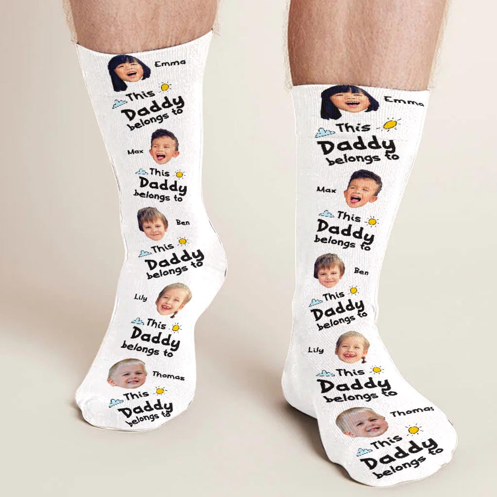 Diese Socken gehören Papa – Geschenk für Papa, Opa, Mama, Onkel, Tante, Oma – Personalisierte Socken