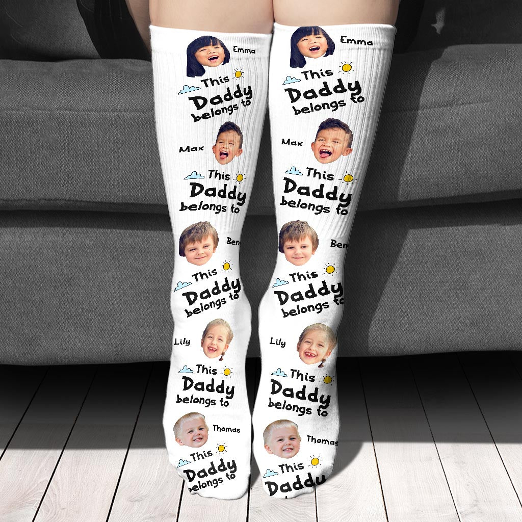 Diese Socken gehören Papa – Geschenk für Papa, Opa, Mama, Onkel, Tante, Oma – Personalisierte Socken