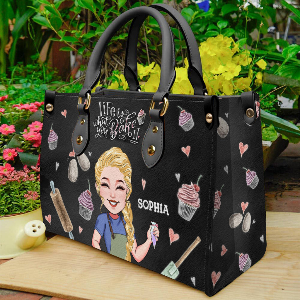 Das Leben ist, was du daraus backst – personalisierte Backhandtasche aus Leder