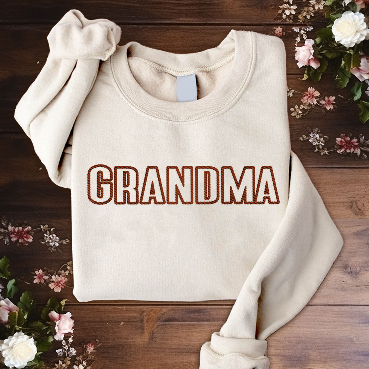 Personalisierter, bestickter Pullover für Oma – individueller Name