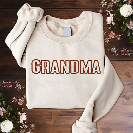Personalisierter, bestickter Pullover für Oma – individueller Name