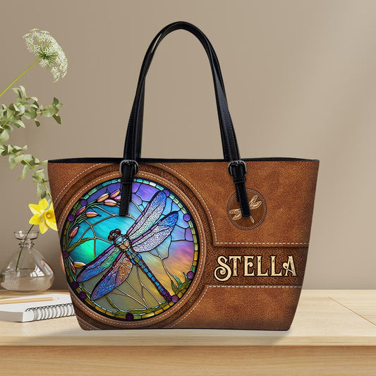 Libelle aus Buntglas – Personalisierte Libellen-Ledertasche